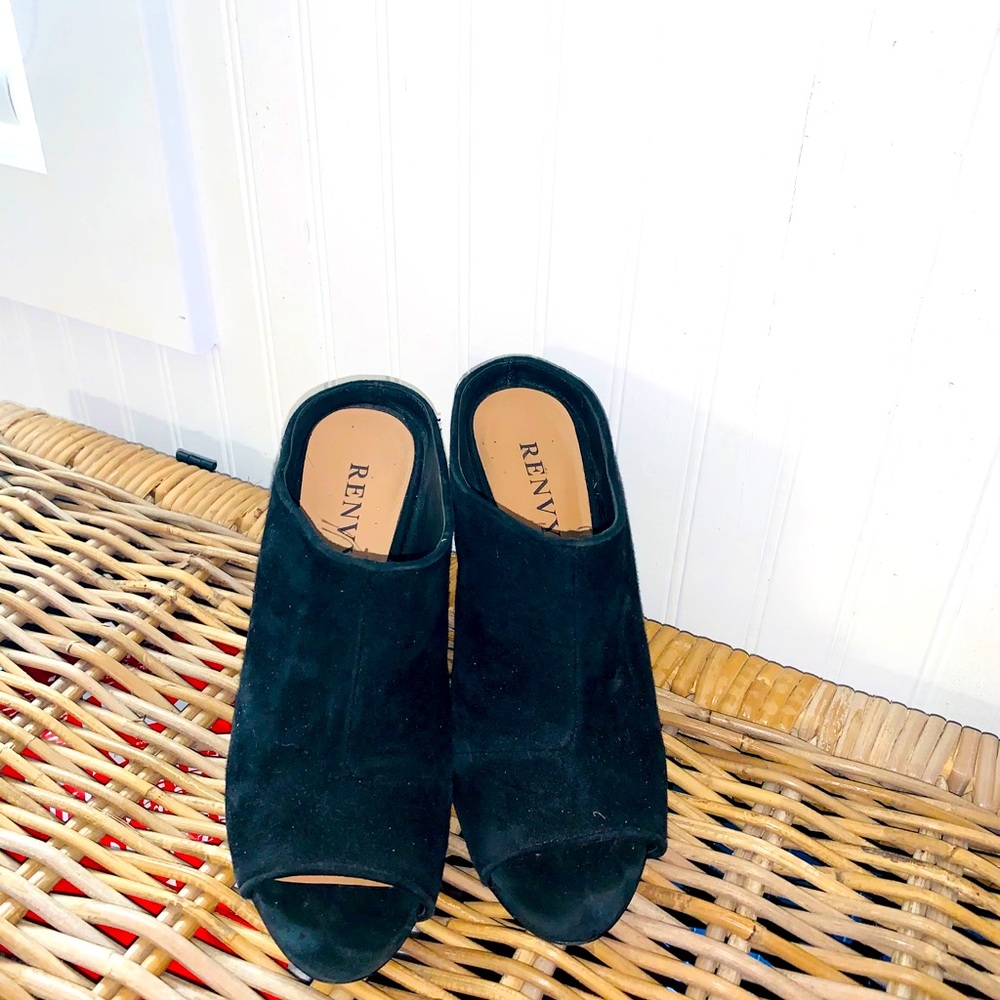 Women’s open toed heels